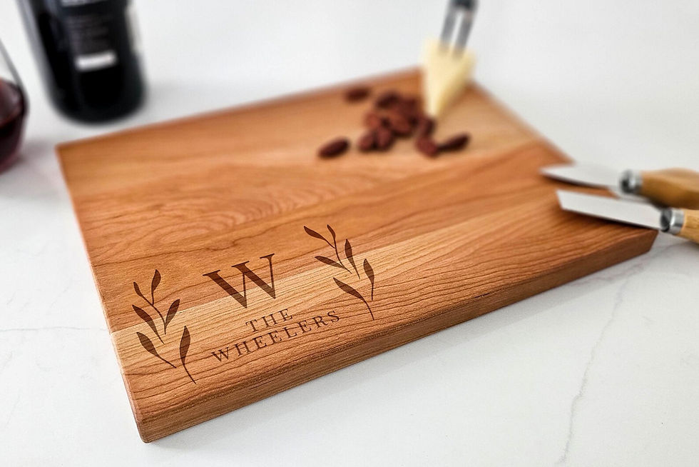 Miniature : Planche à découper monogrammée pour couple | Cadeau personnalisé
