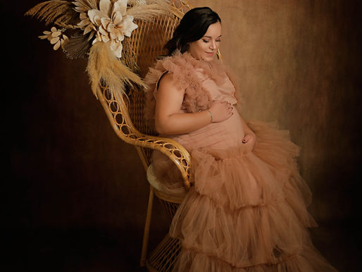 Capture Your Pregnancy Glow with the Perfect Maternity Dress for Photoshoots