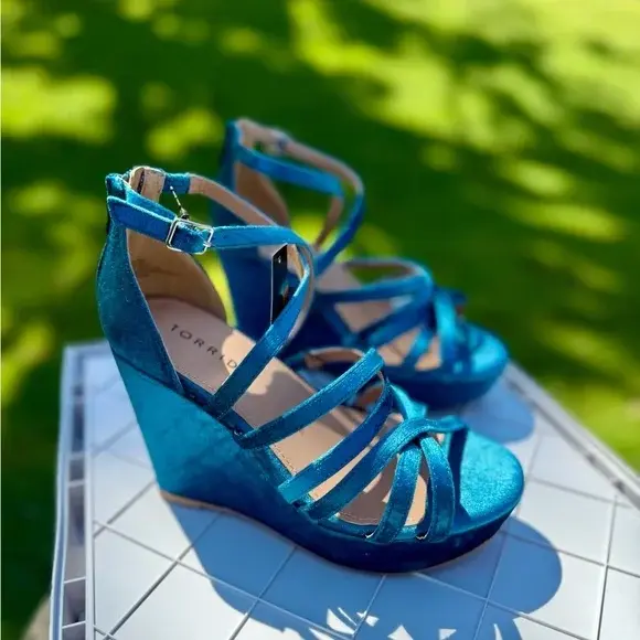 Thumbnail: Women's Size 6.5 Torrid Teal Velvet Strappy Wedge Sandals with Elegant Accents