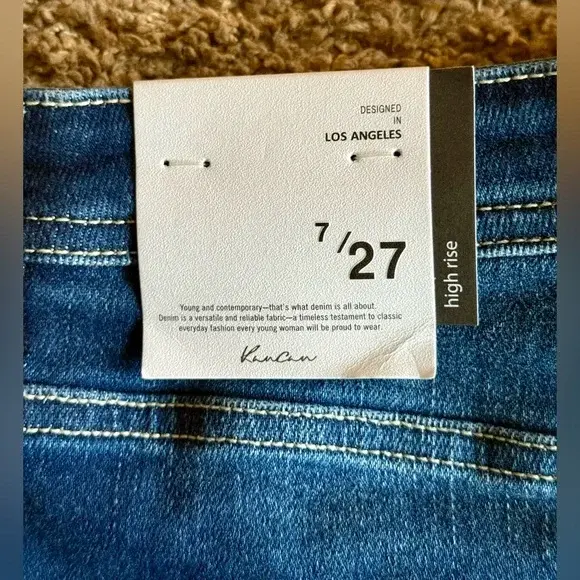 Thumbnail: KanCan High-Rise Button Fly Flare Jeans – Size 7/27