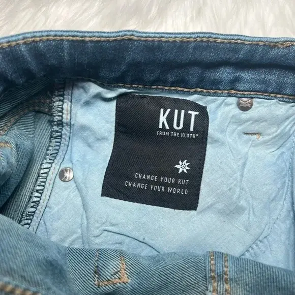 Thumbnail: Women’s Size 18W Kut from the Kloth Gidget Fray Hem Denim Shorts