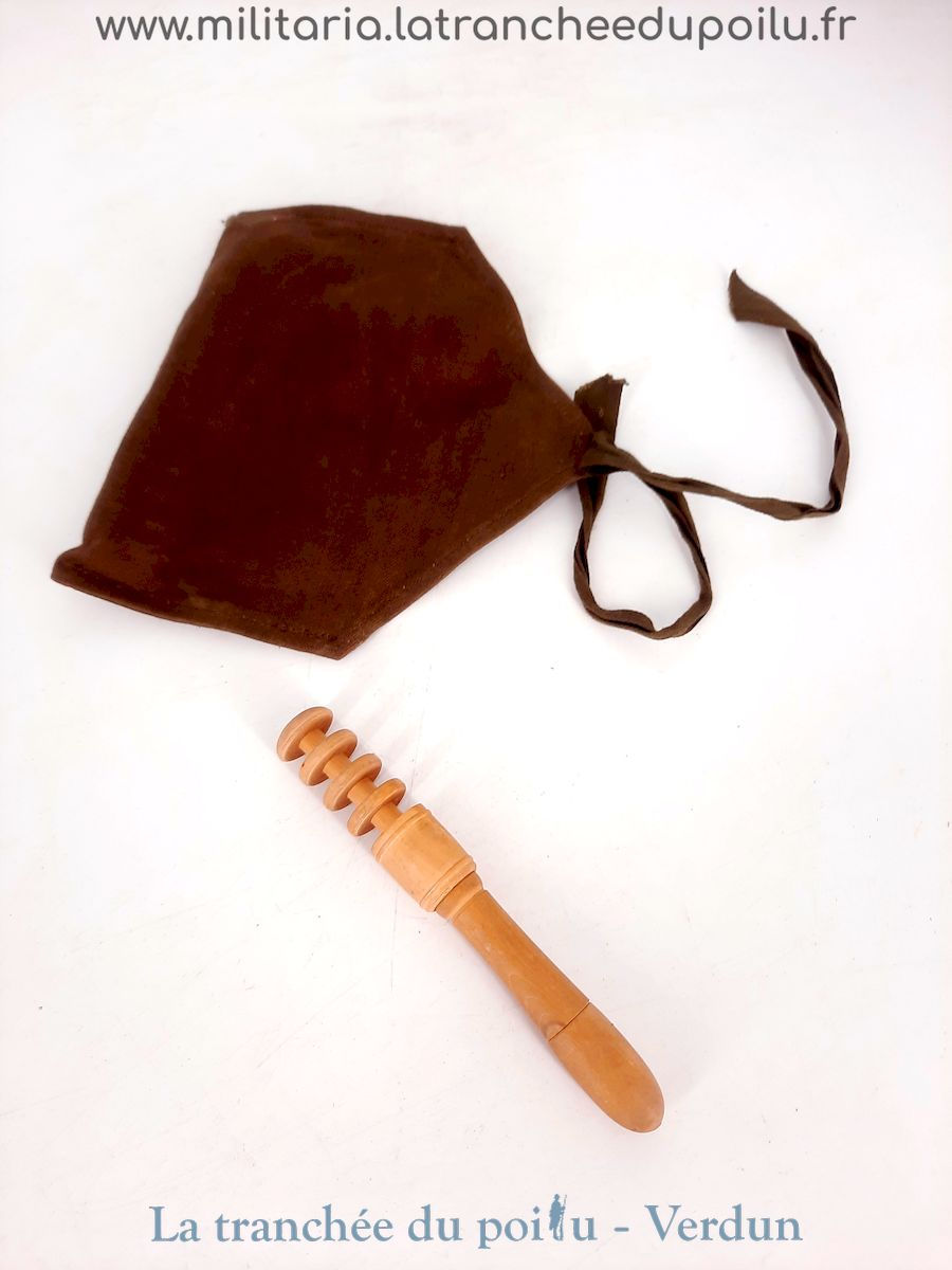 Miniature : Ref: 1096 Trousse a couture réglementaire  FR indo/algerie