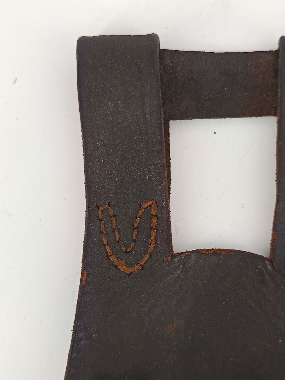 Miniature : 1305B60 Gousset porte baïonnette Mdle 1886 en cuir retourné