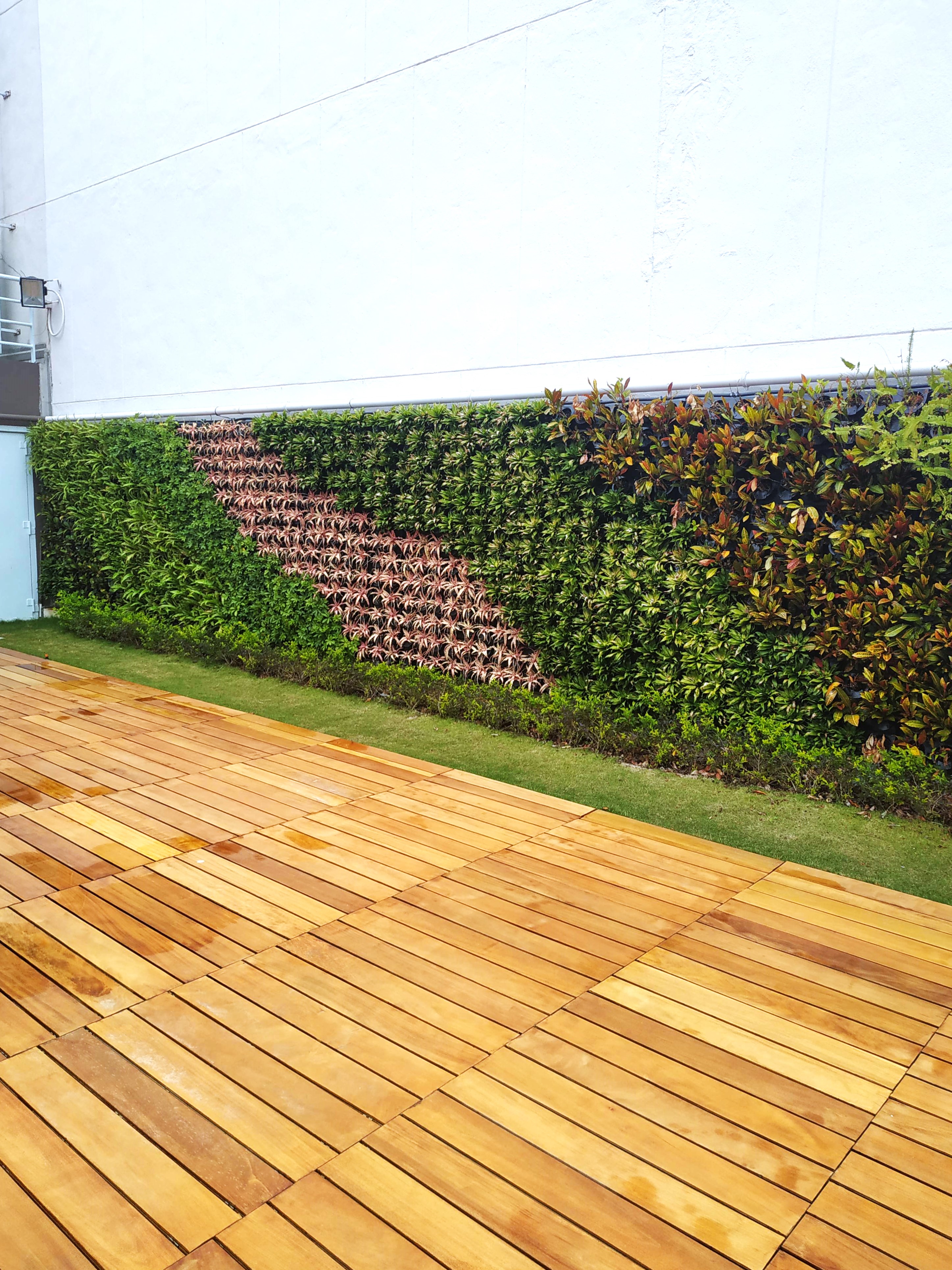 Outdoor wood, outdoor floor, wood deck, garapa, rooftop