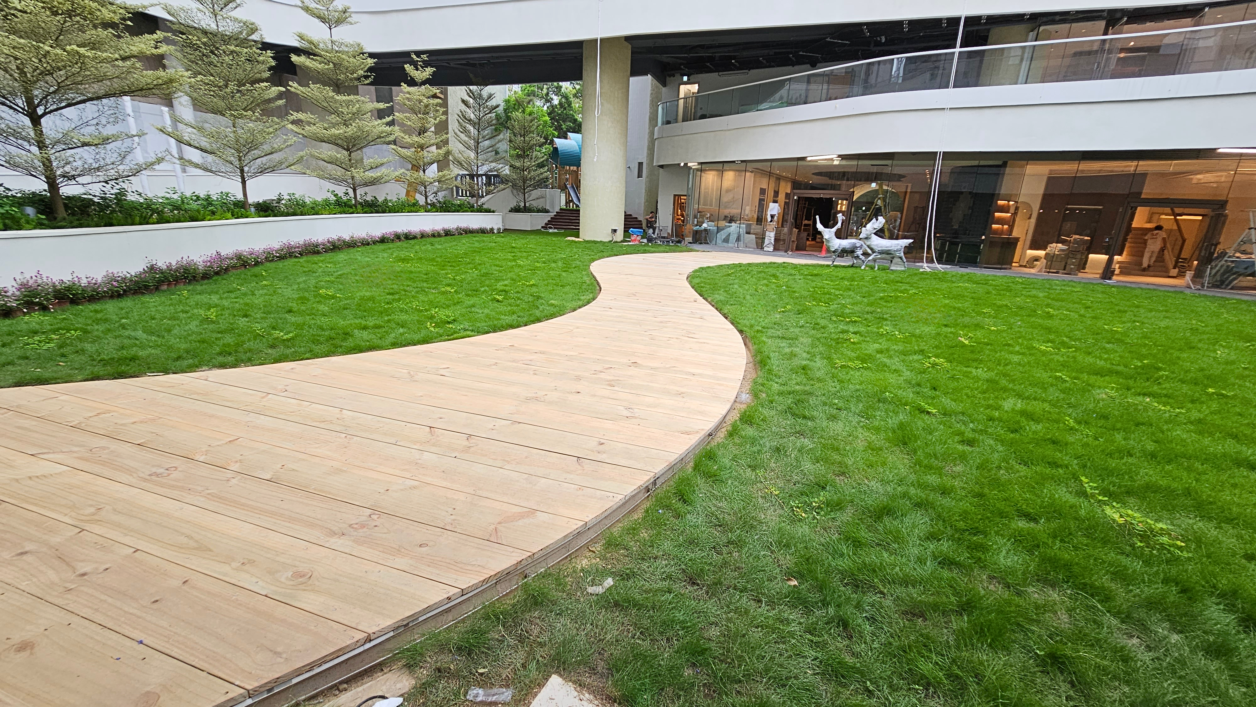 Curved deck, treated pine, outdoor wood, outdoor floor, wood deck