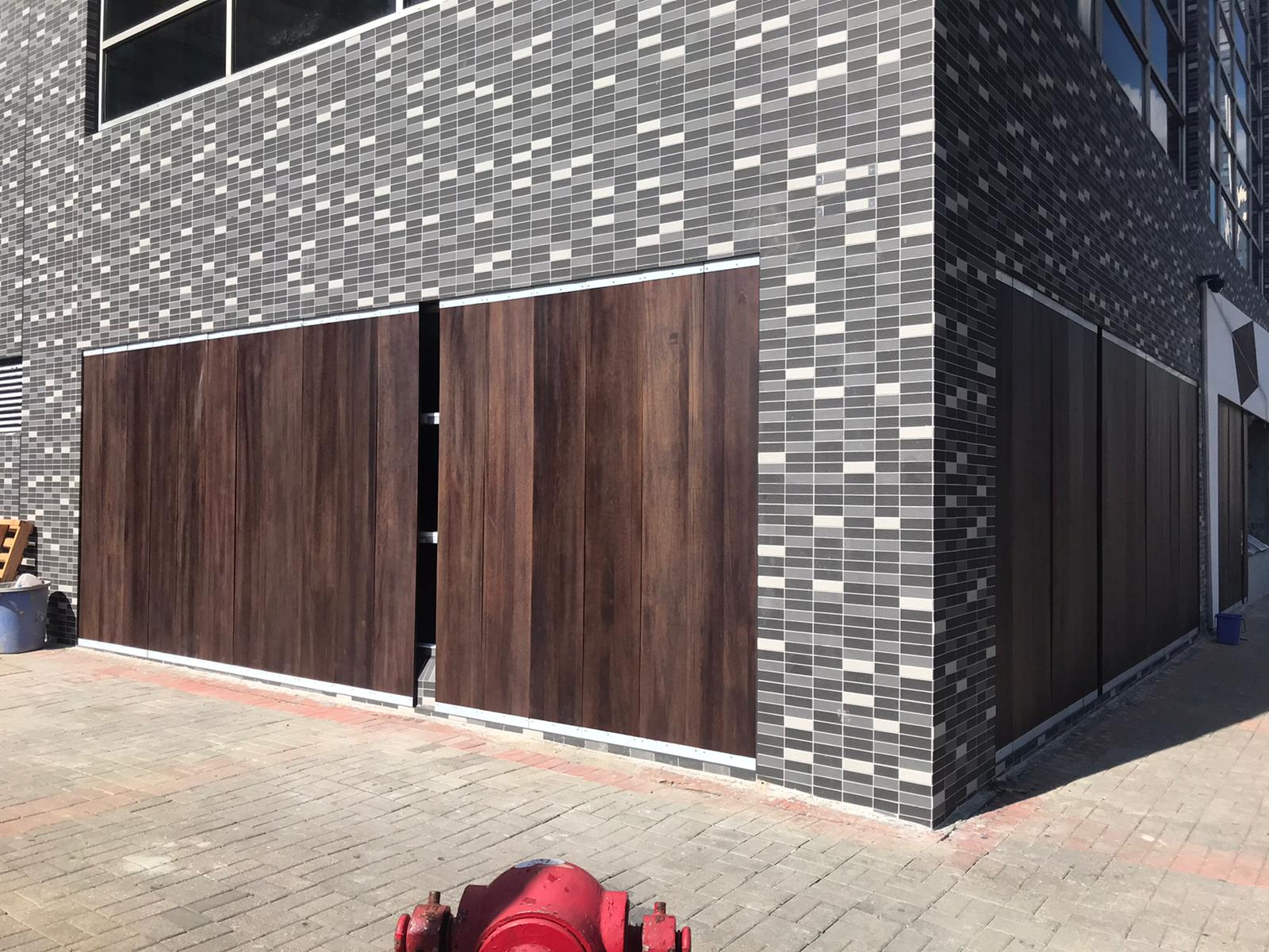 wood windshield, wood cladding, windshield, outdoor wood, iroko