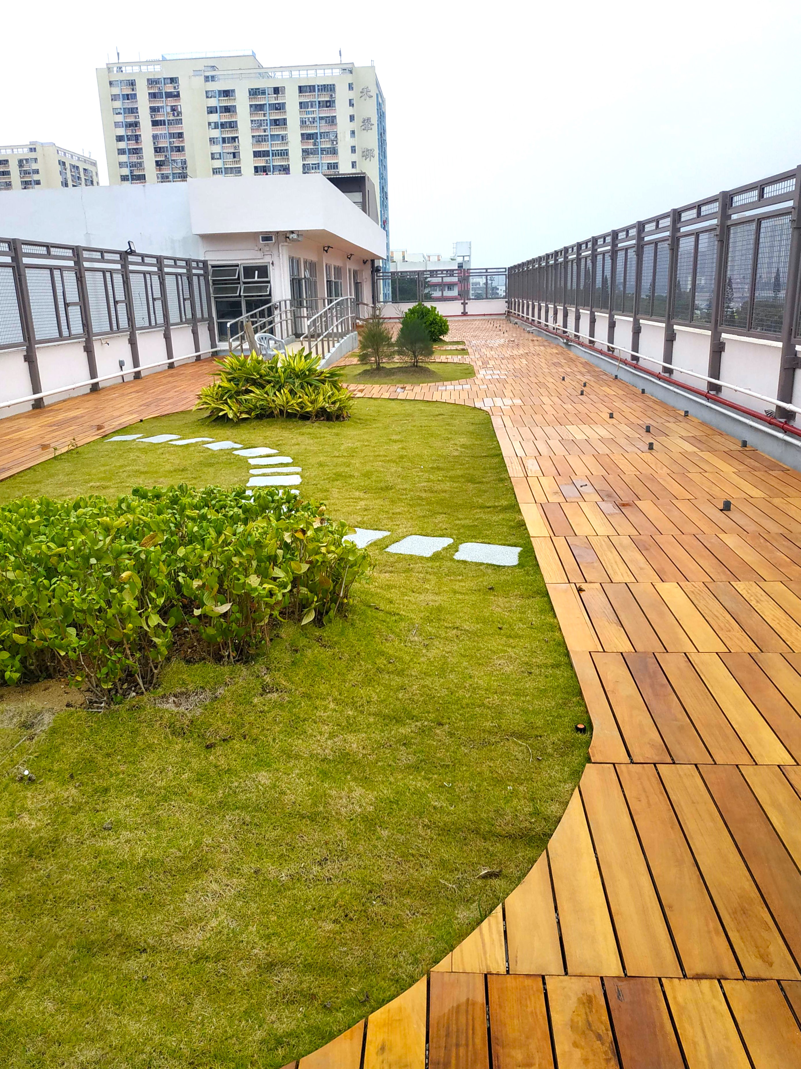 Outdoor wood, outdoor floor, wood deck, garapa, rooftop