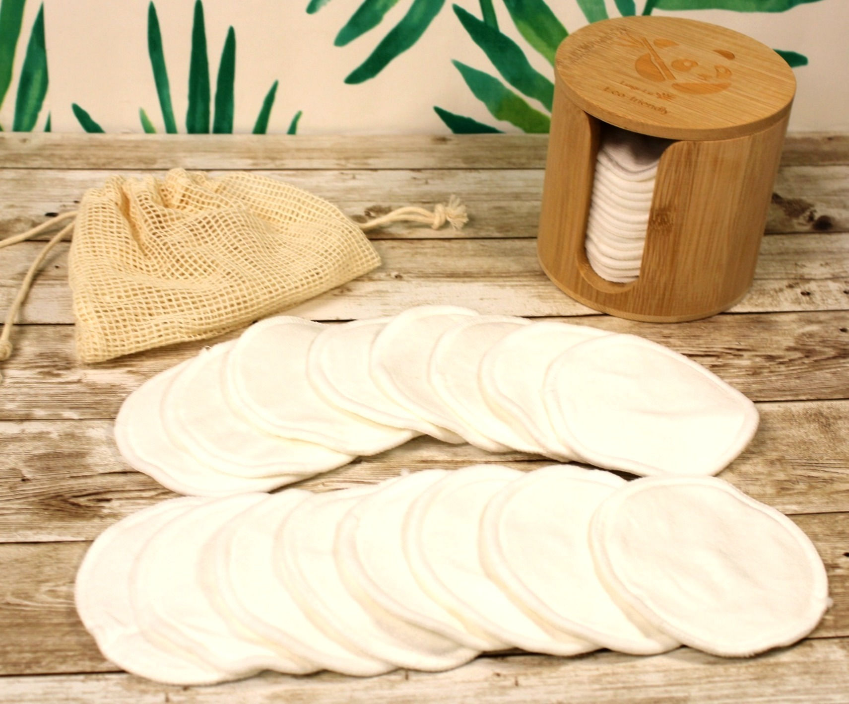 Eco-friendly Face Cleansing Pads Set and bambú box