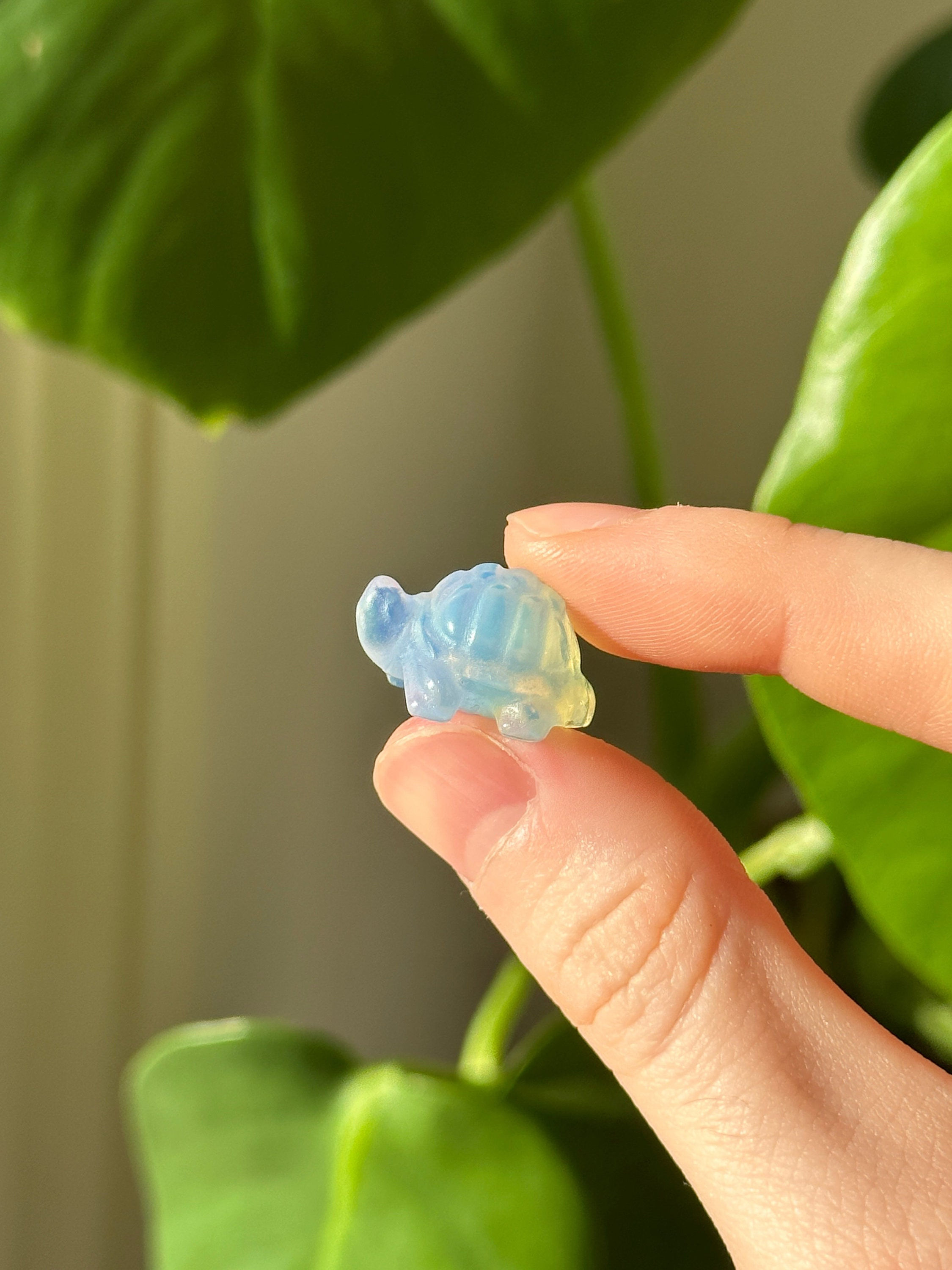 Crystal Turtle Carving – Stone for Serenity, Transformation & Emotional Balance