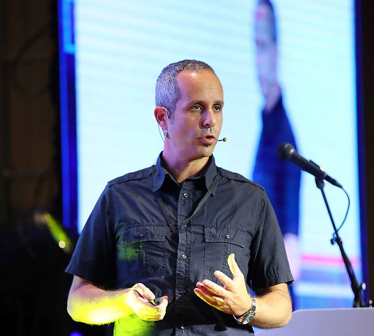 Itamar Bar.jpg