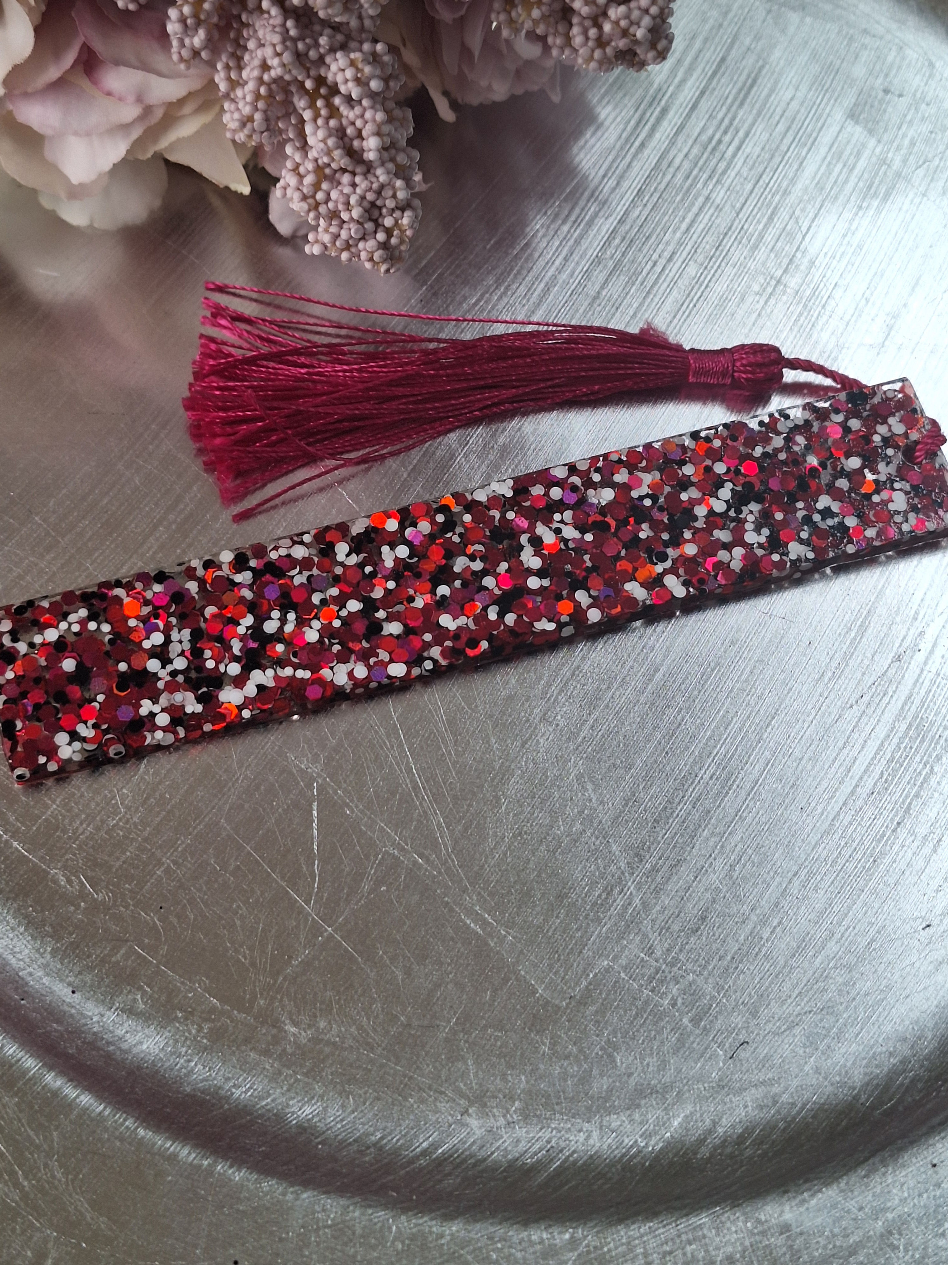 Handmadepink, black and white dotty glitter resin bookmark