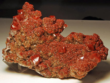 Illumi Presents : The History of Glitter