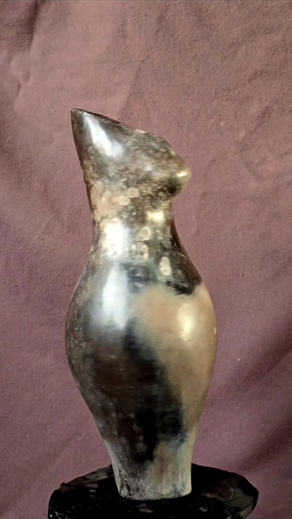 Thumbnail: Tall and Elegant Goddess Vessel