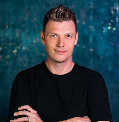 Melissa Joan Hart - Current headshot_Mar