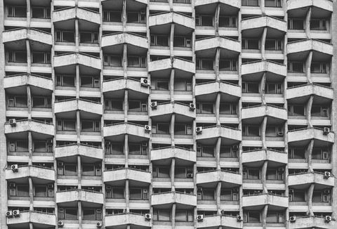 Iza geometrije: Anna-Maria Becher | AH Magazine
