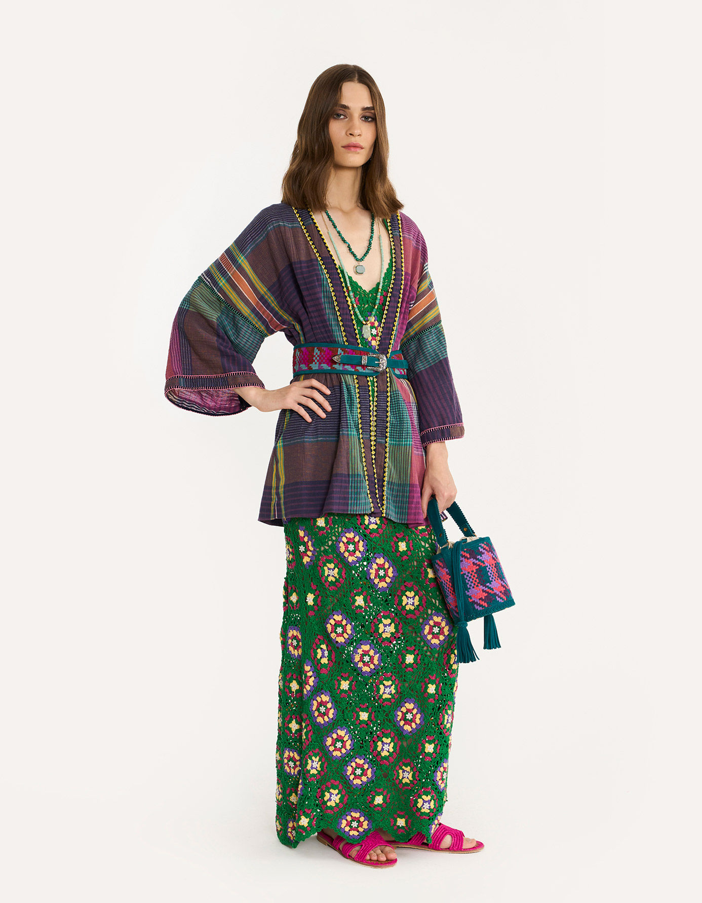 The Handloom Wrinkled Checks Kimono With Embroidery At Back