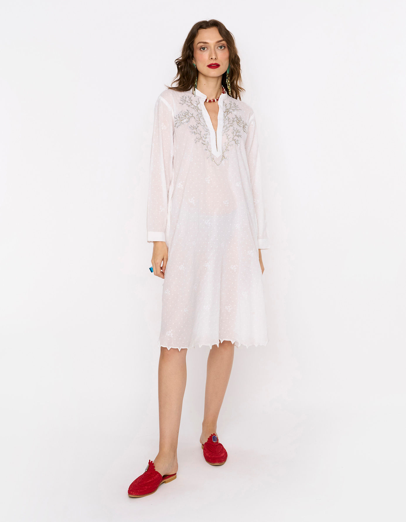 The Scalloped Shift Dress W Hand Embroidered Corals�