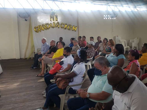 AXC ESMERALDAS APOYANDO A LOS EMPRENDEDORES