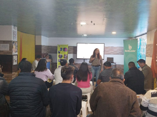 CAPACITACIÓN A JÓVENES EMPRENDEDORES