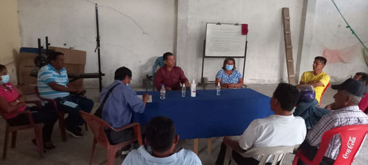 axc en Paján-Manabí con maiceros