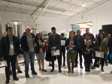 Cerveza Caran y la Academia acompañan al Bus del Progreso