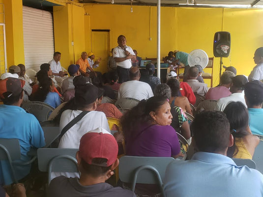 AXC EN LA ISLA DEL ENCANTO