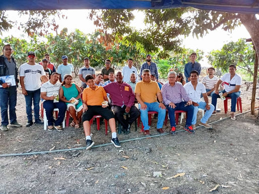 Charla sobre Agricultura y Apicultura en Baba