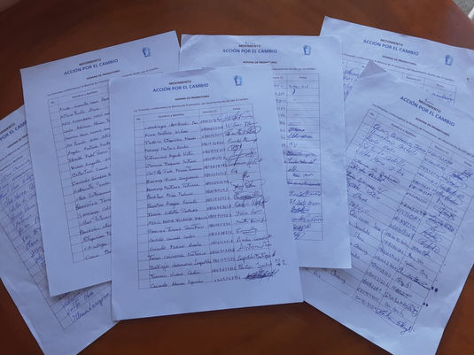 120 FIRMAS POR EL CAMBIO