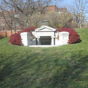 The Ghost Dog of Graceland Cemetery