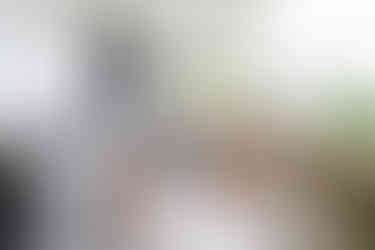 varanda gourmet com mesa, bancos, churrasqueira