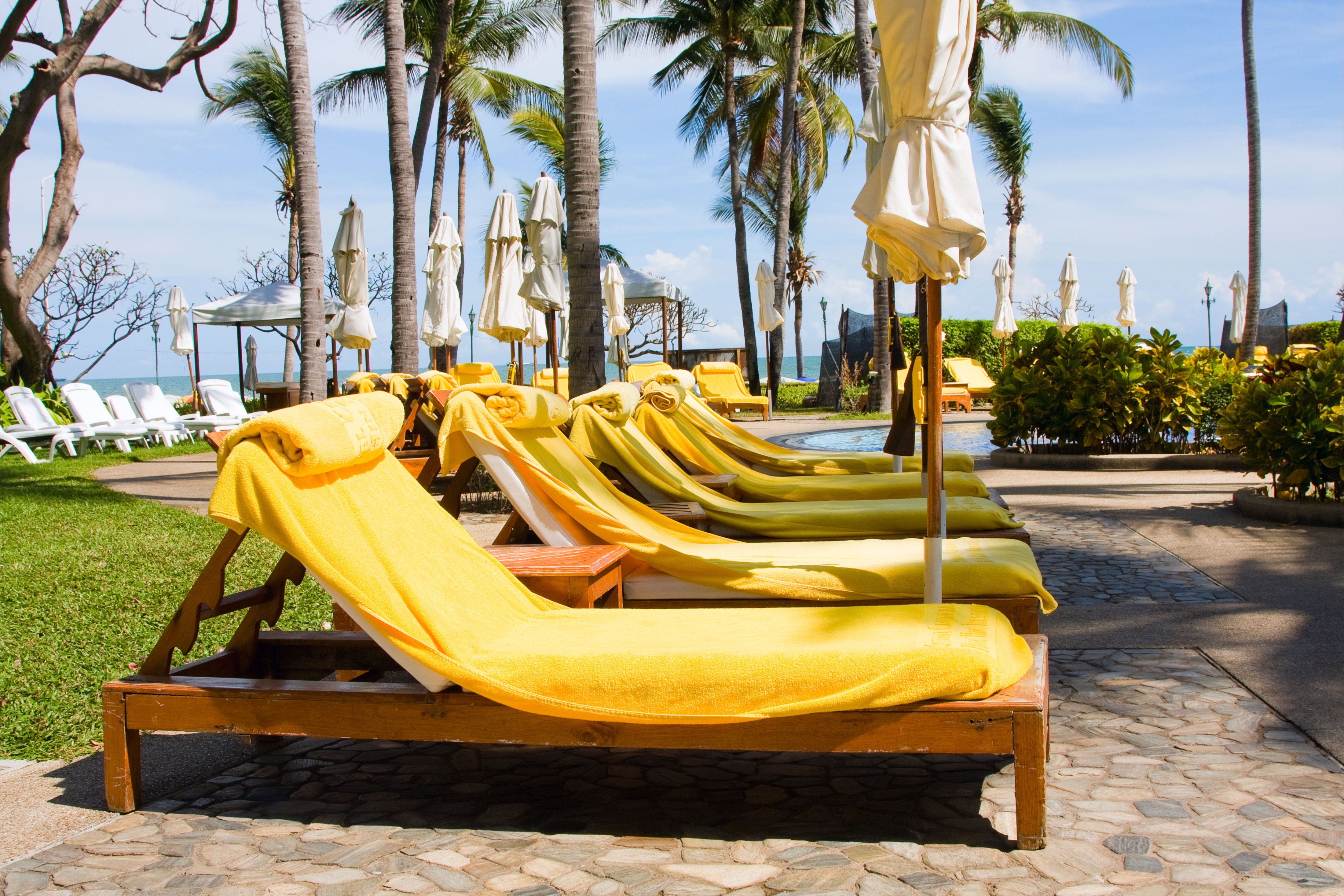 Resort towel by Kingly.