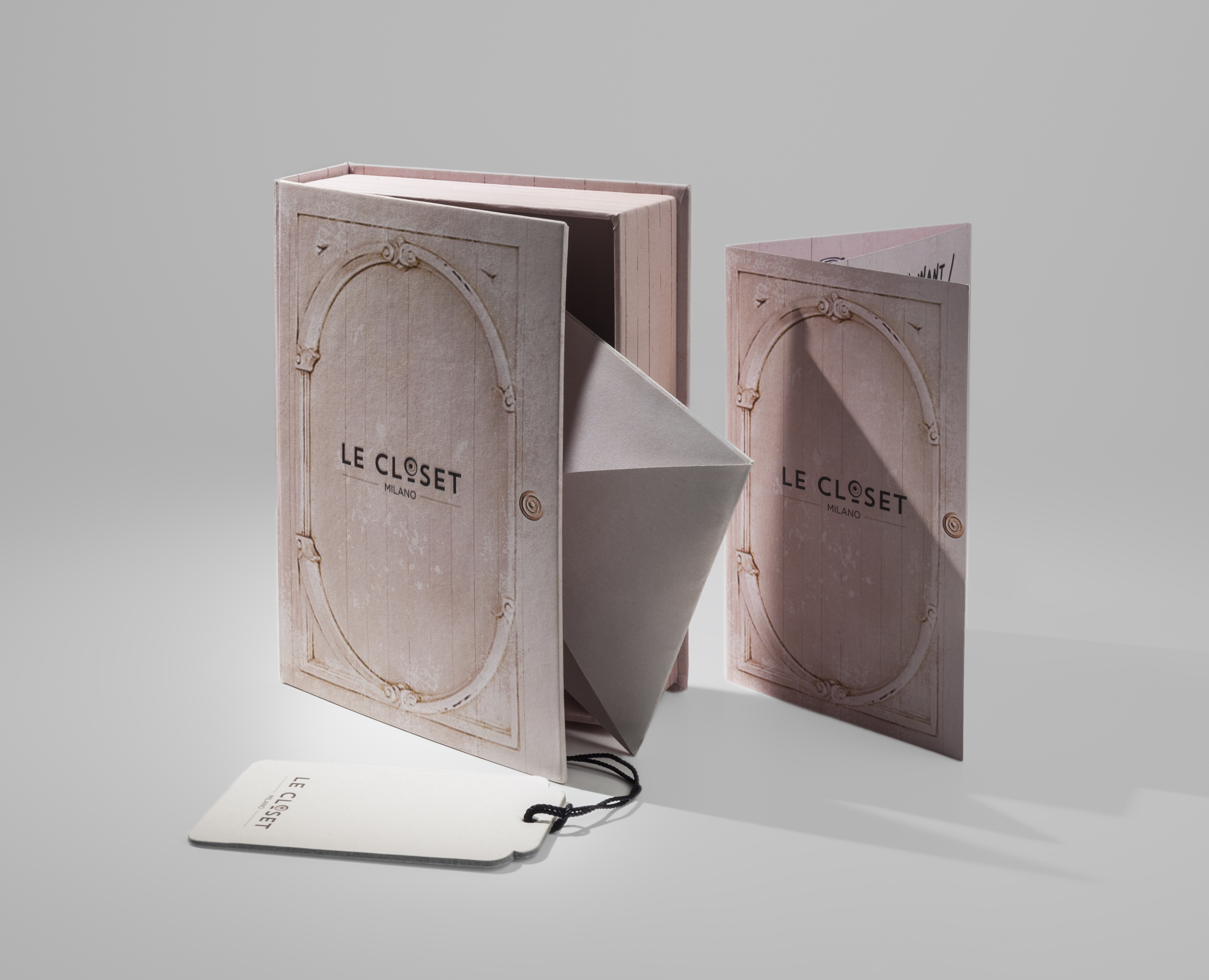 Cajas-con-camisetas
