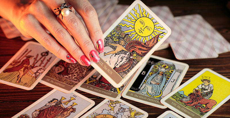 Online Tarot Card Reader In India
