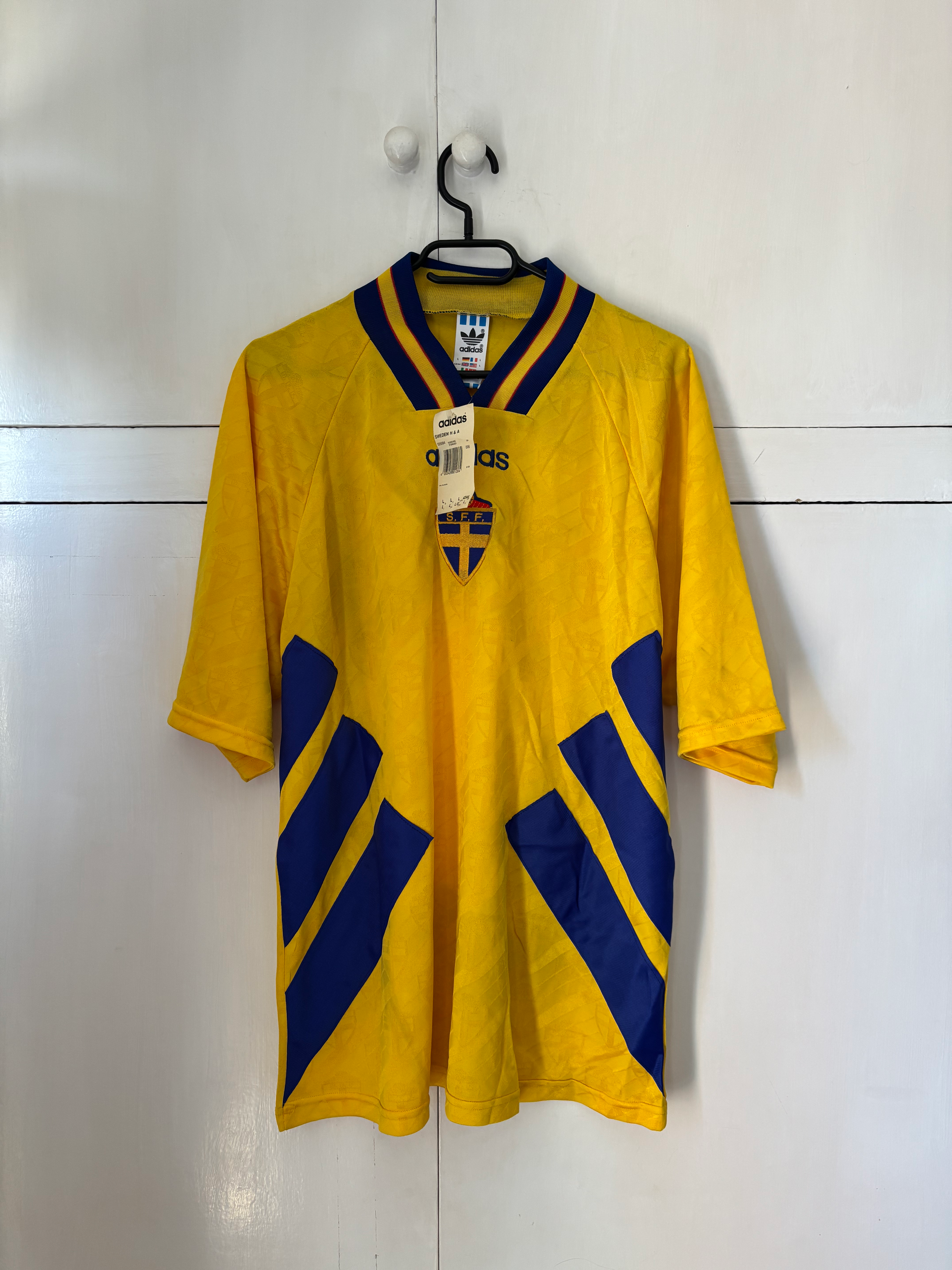 1994-96 Sweden Home Shirt *BNWT* L