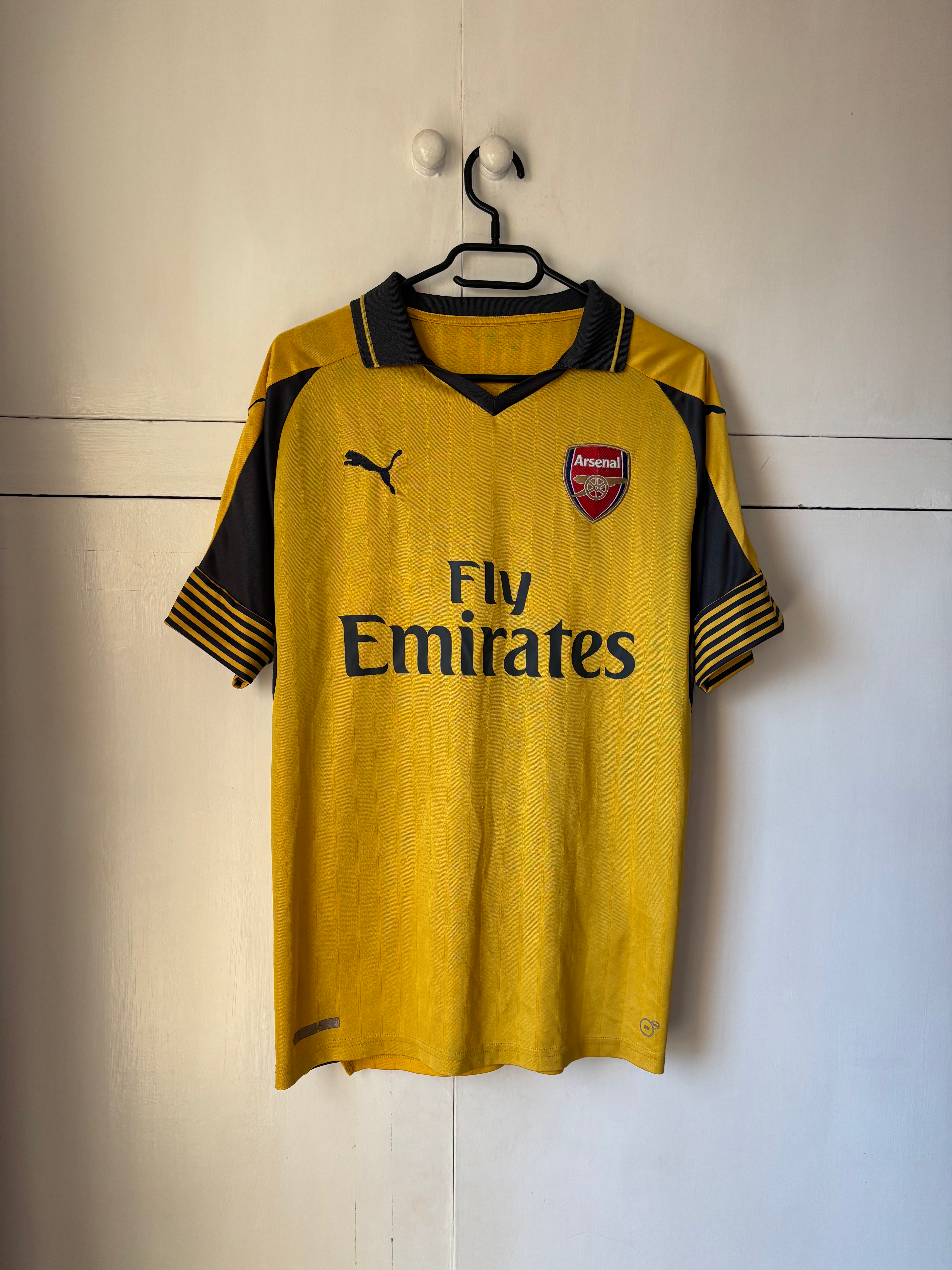 2016-17 Arsenal Away Shirt (Very Good) M