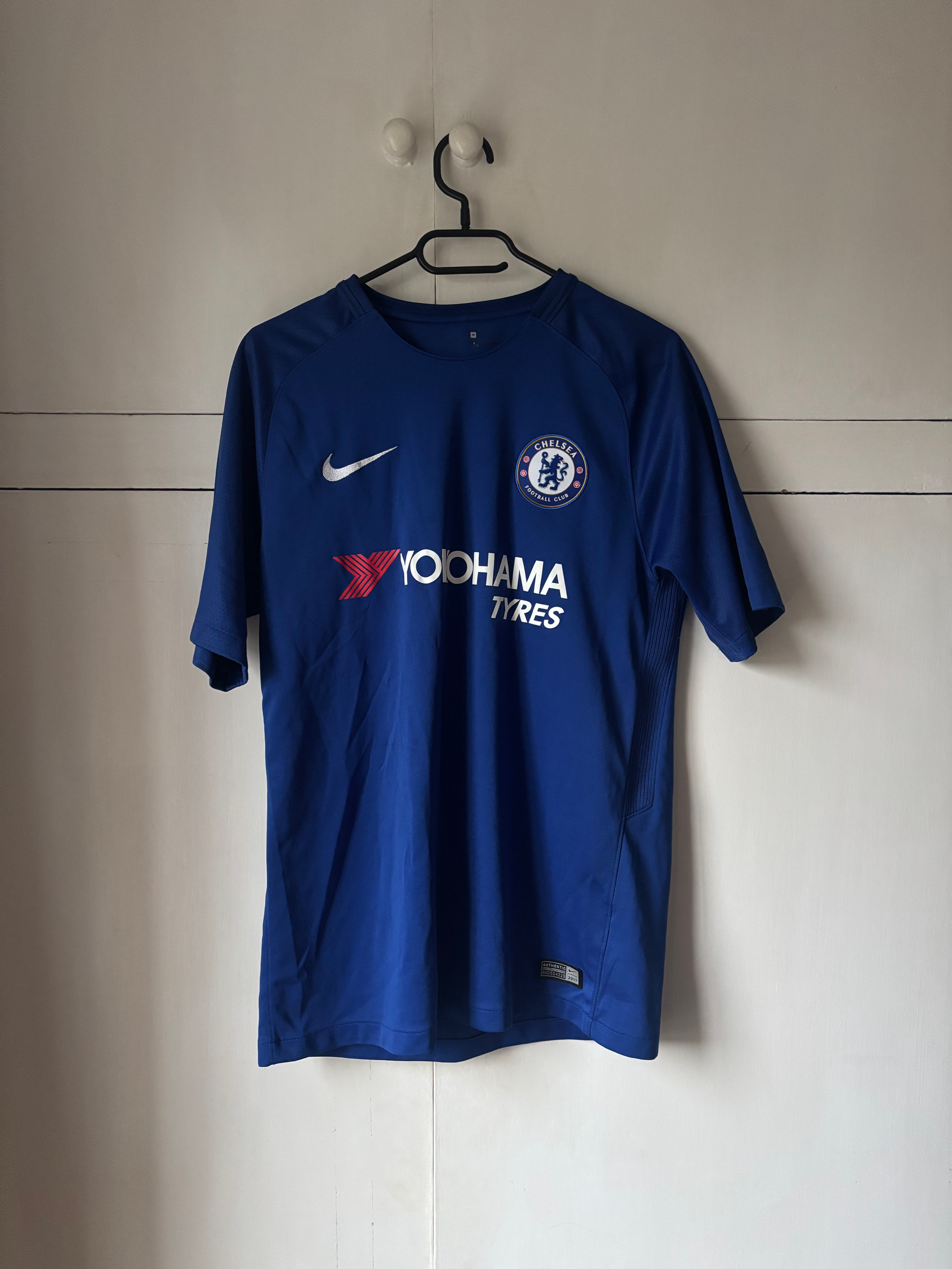 2017-18 Chelsea Home Shirt (Excellent) M