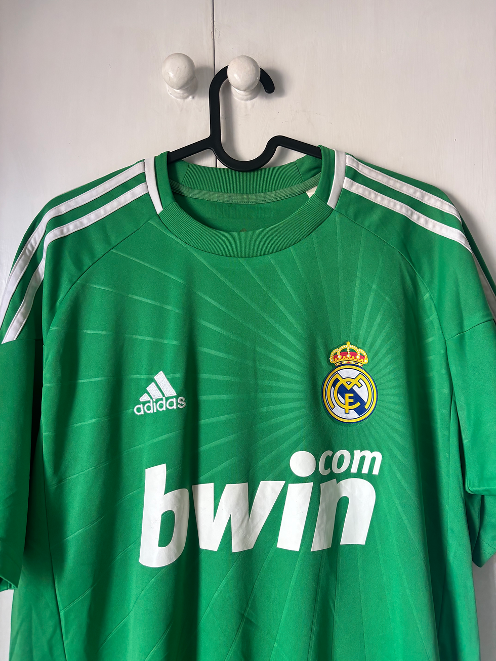 Thumbnail: 2010-11 Real Madrid GK S/S Shirt (Excellent) M