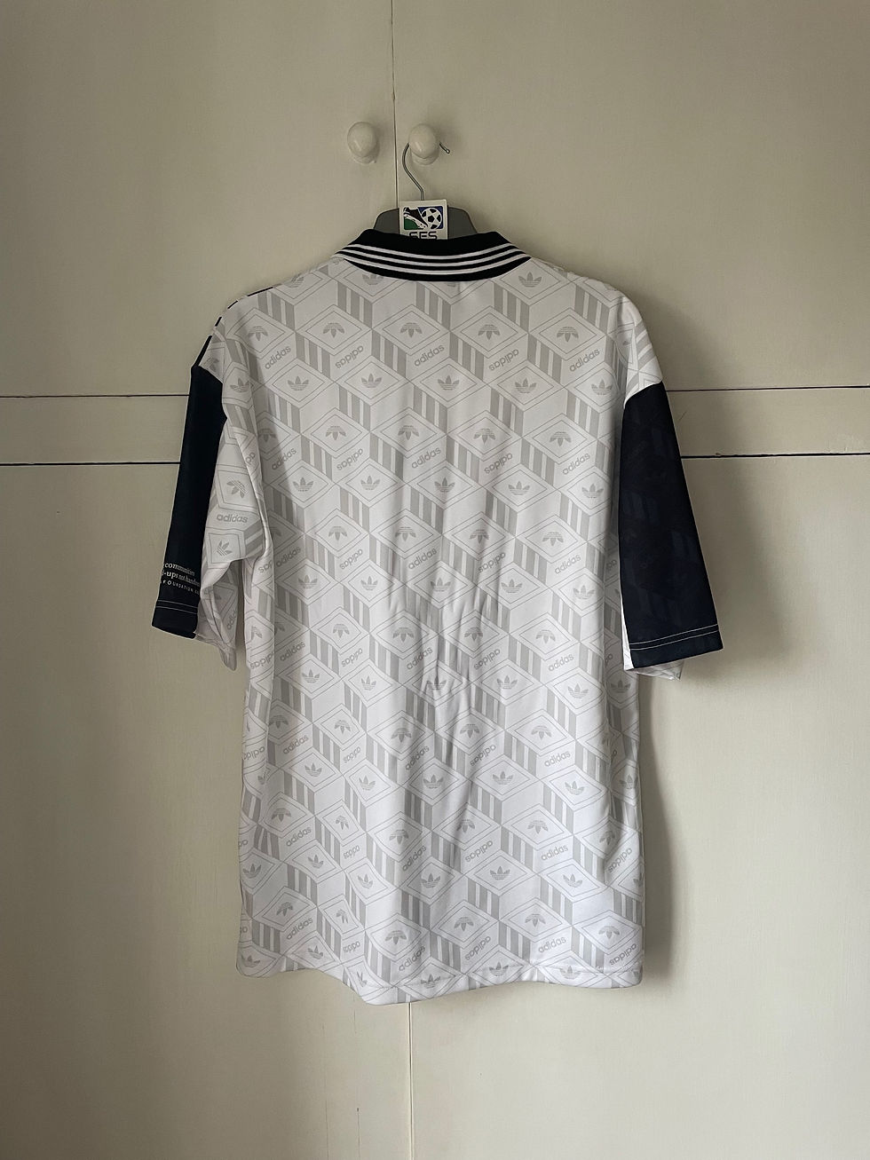 Thumbnail: 2021-22 Orlando Pirates adidas Orginals ‘Heritage’ Kit  (Excellent) M