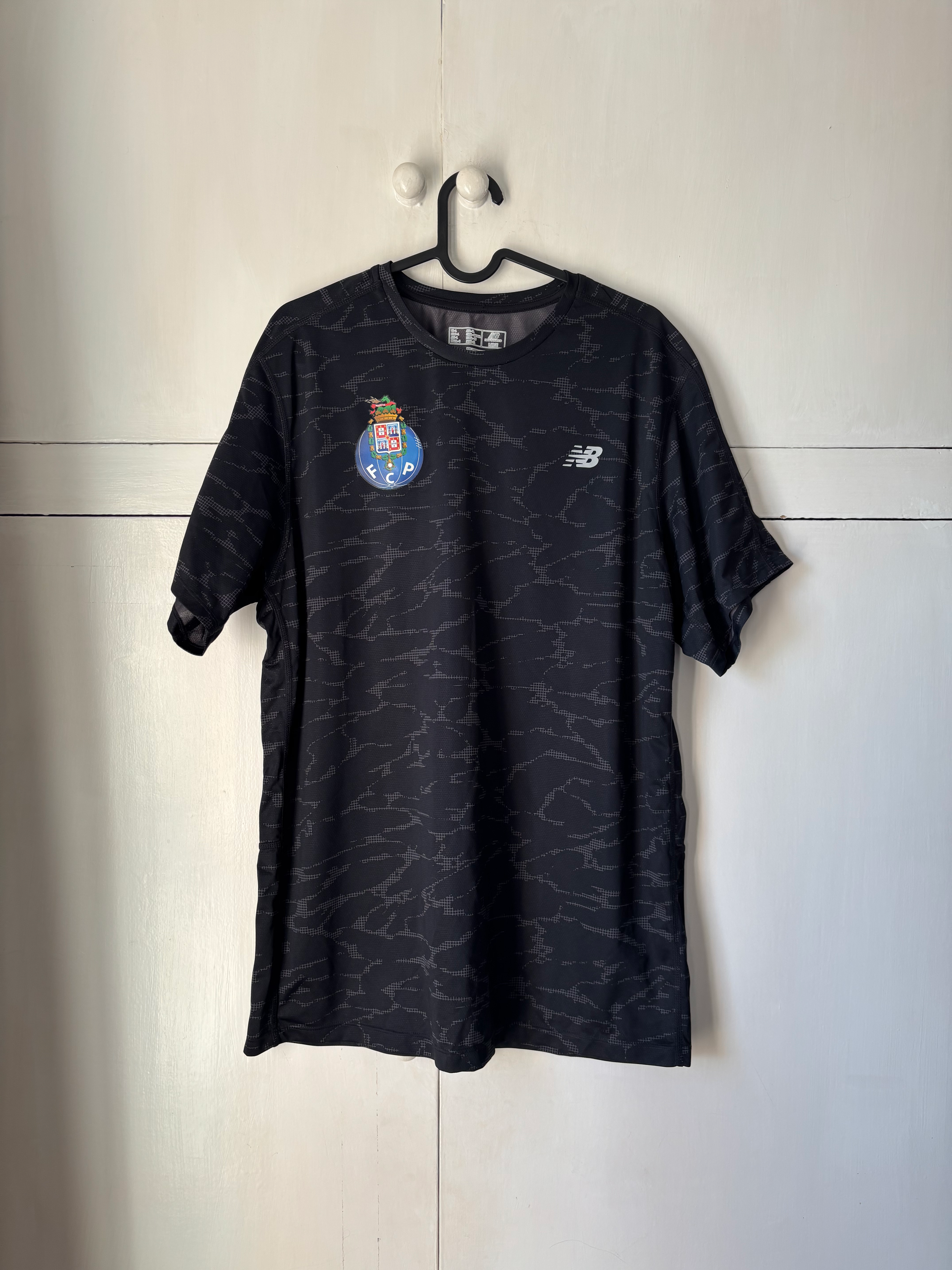 2010s FC Porto New Balance Training Shirt (Very Good) L