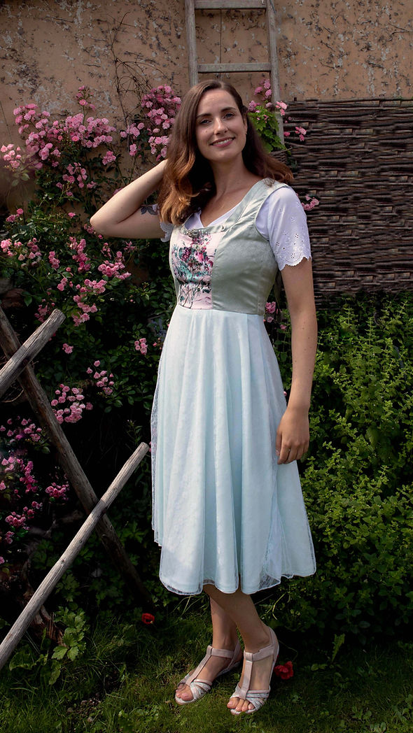 Dirndl Frühling Spring Traditional Dress Fashion Lake Constance Bodensee Lake Mountains Switzerland Swiss Fashion Swissness 