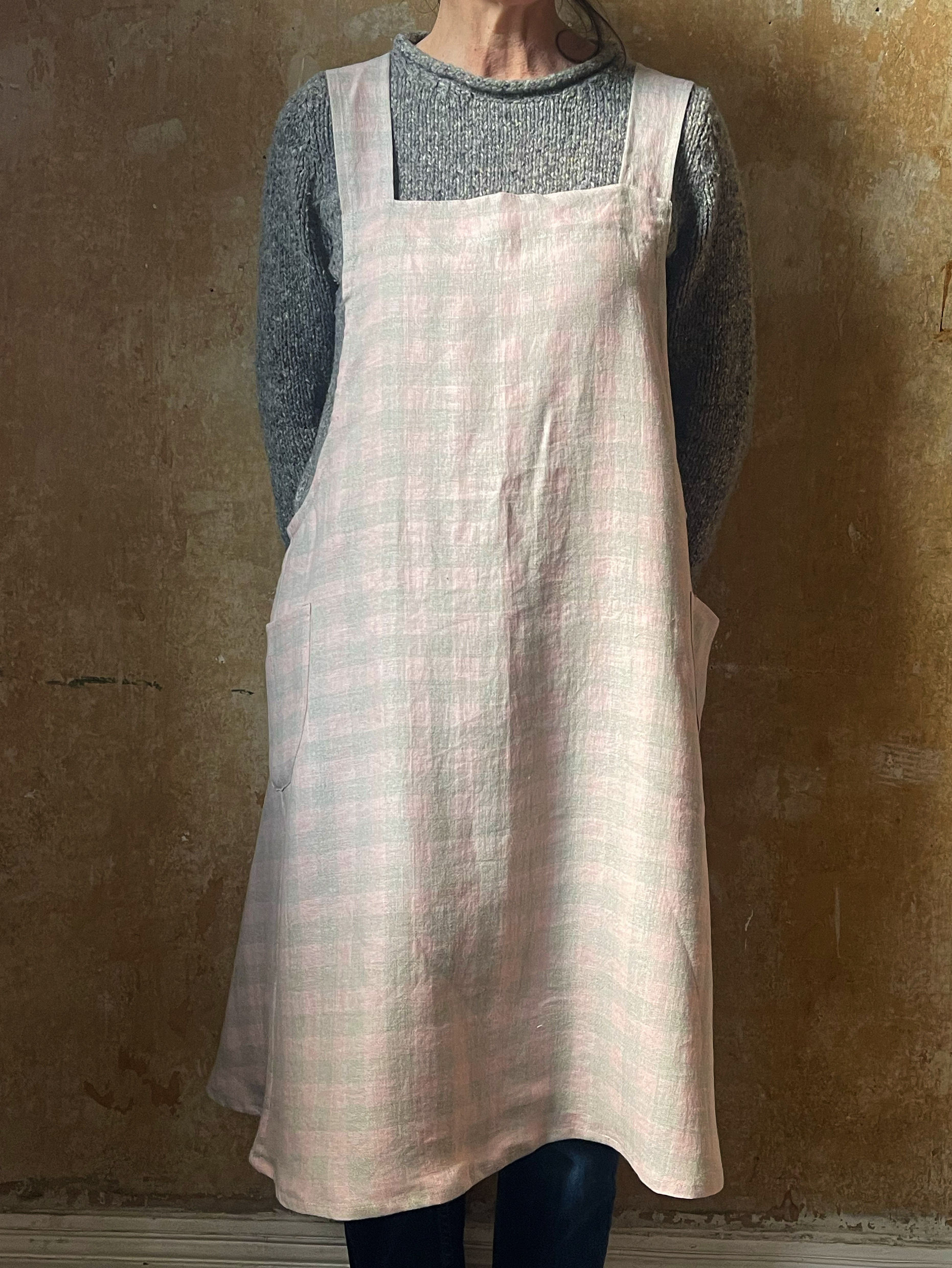 Washed Linen Check Apron