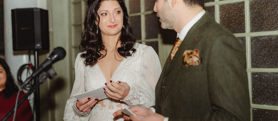 Lisa & Ralph bei ihrer Winterhochzeit in Bergün, Graubünden – intime Feier vor verschneiter Bergkulisse