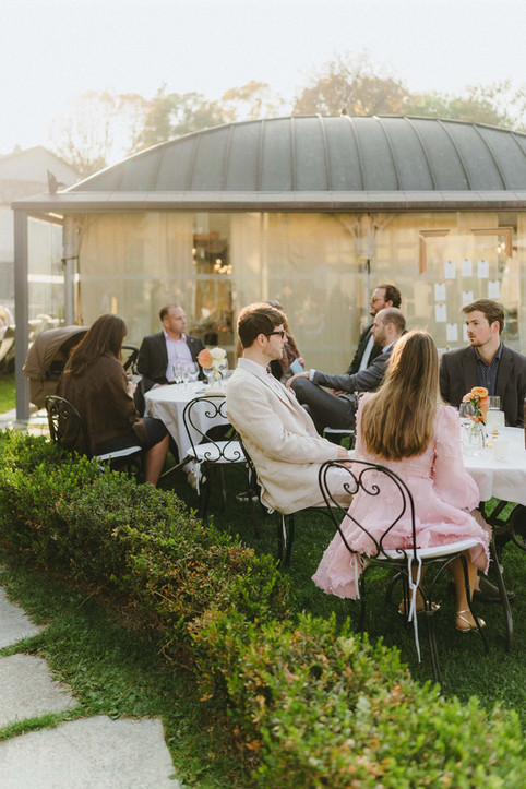 Stimmungsbild der Gäste bei der Location in der Toskana
