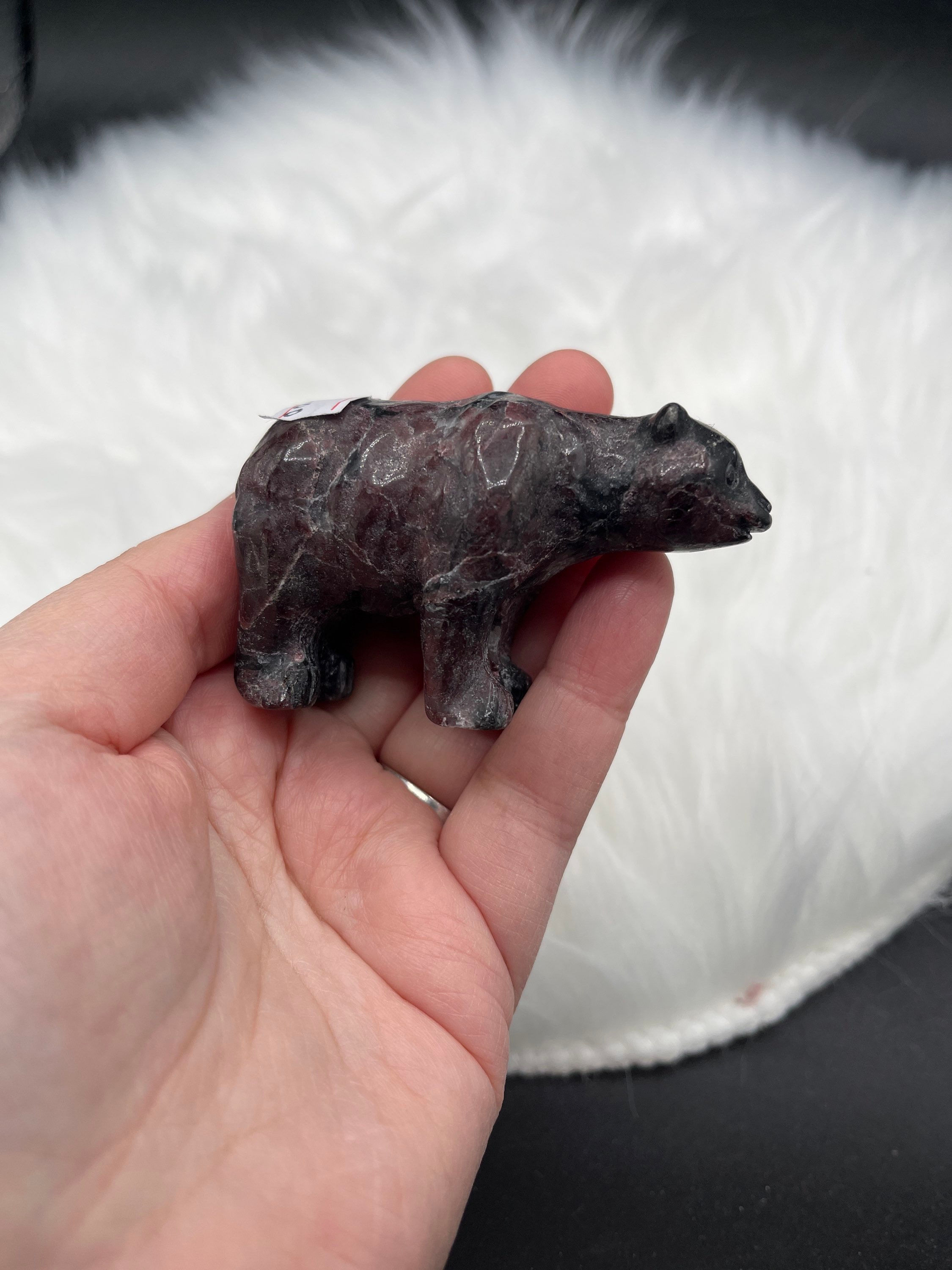 Atrophyllite garnet bear 