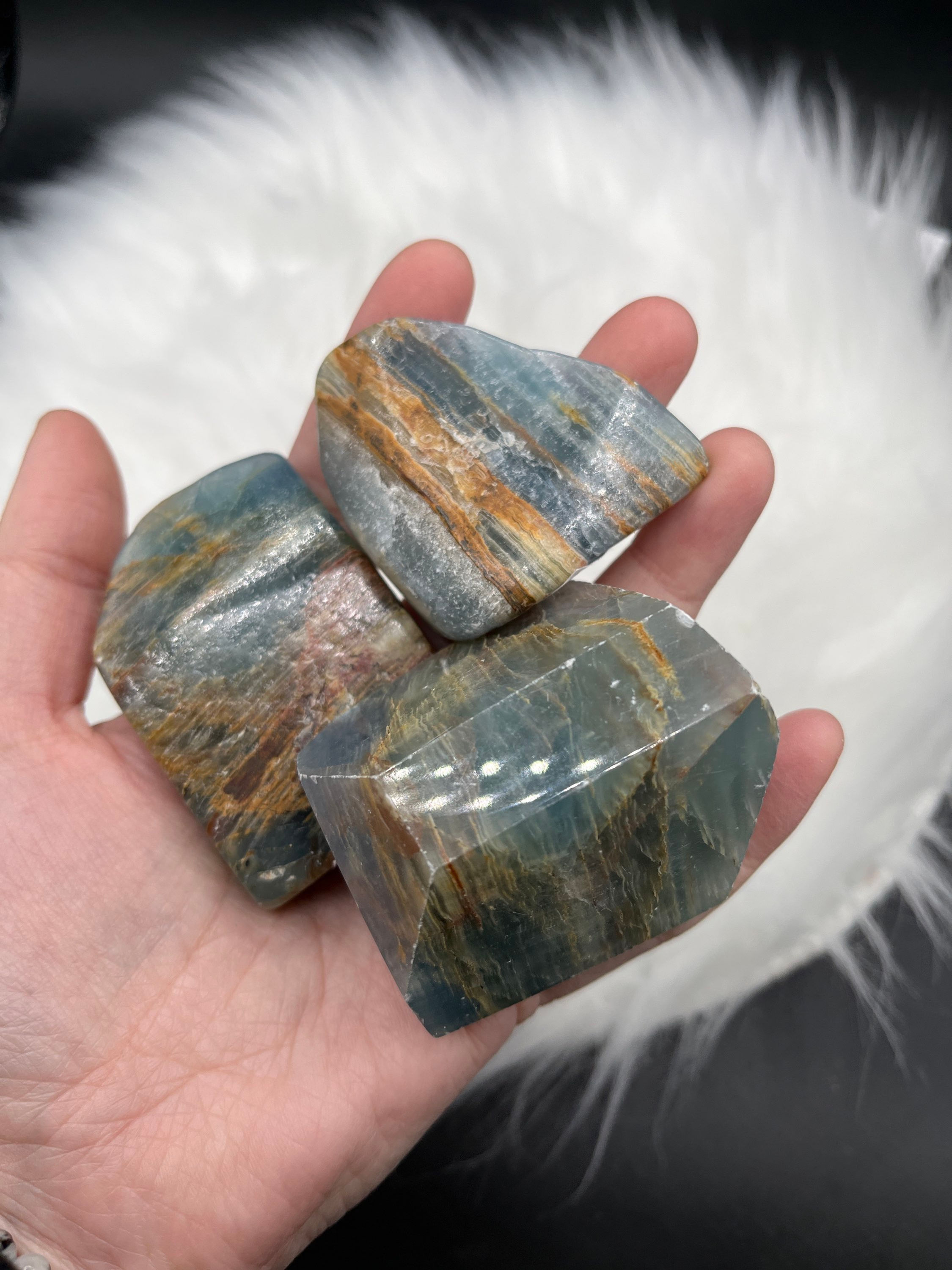 Blue onyx (Lemurian aquatine) freeform 