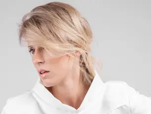 Scopri la storia di Mitù: l’eccellenza dell’hairstyling nata dalla visione di Ondina Pozzatello. Un viaggio tra metodo, moda e passione nel segno di Wella.