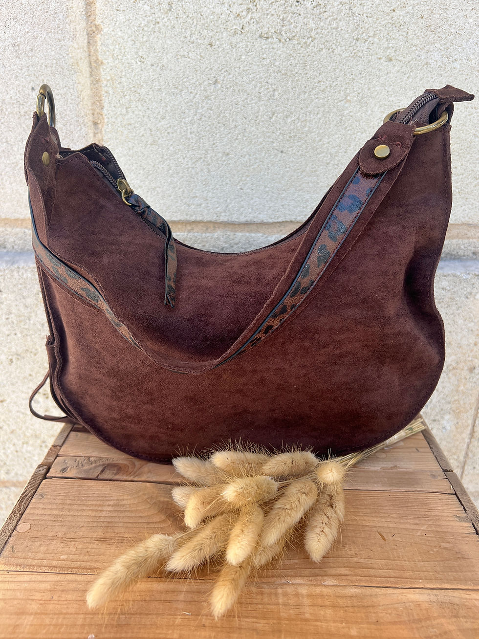 NINO -- Sac hobo en suédine chocolat