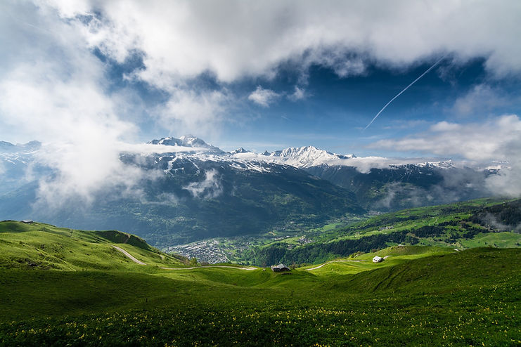 mountain-806915_1920.jpg
