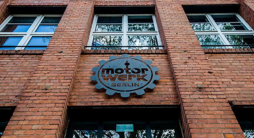 Motorwerk Eingangsportal