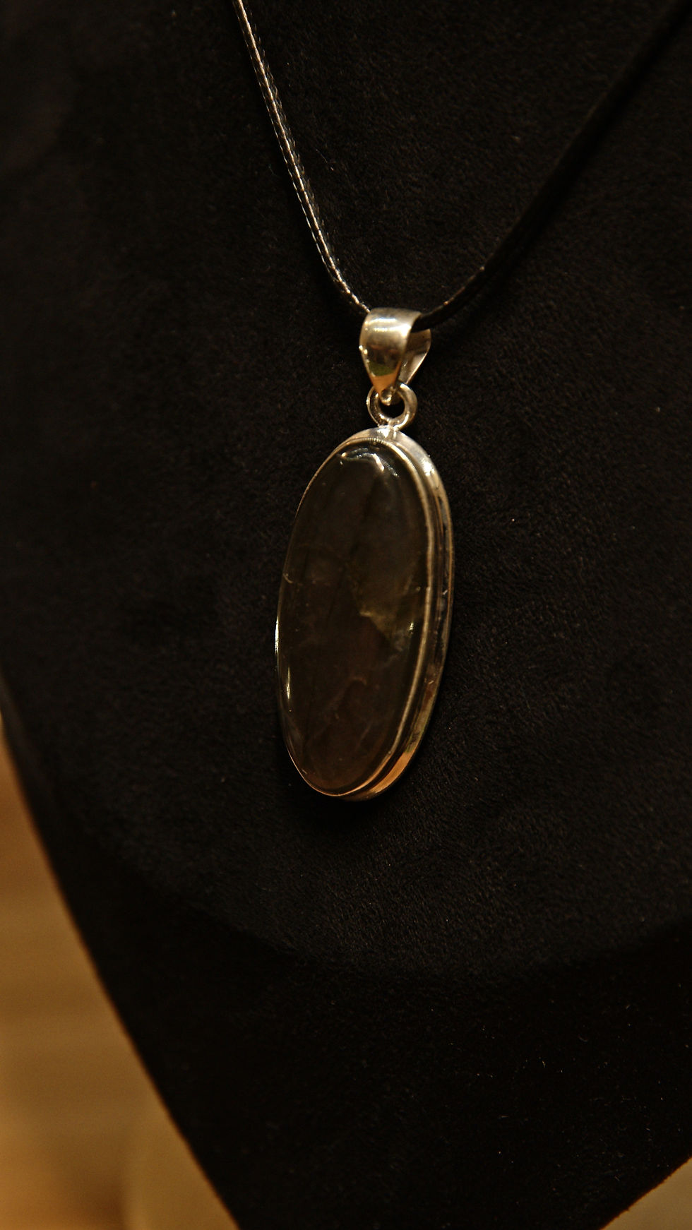 Miniature : Pièce de Collection 36 - Pendentif - Minéral : Labradorite Violette